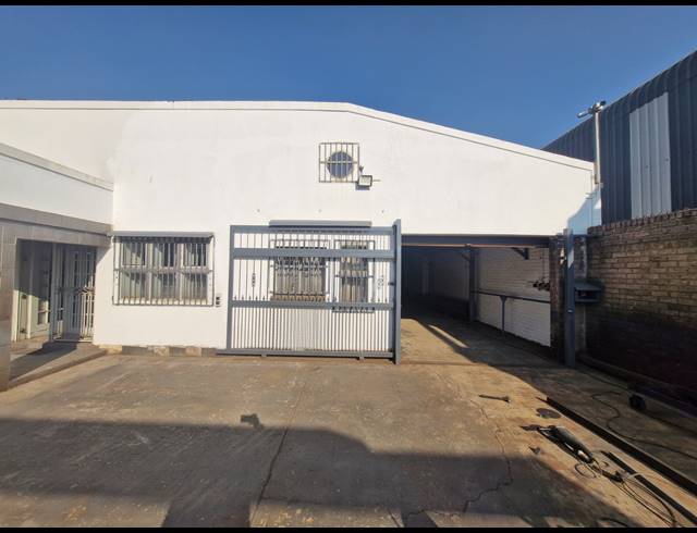 600M² WAREHOUSE FOR SALE IN GLENESK